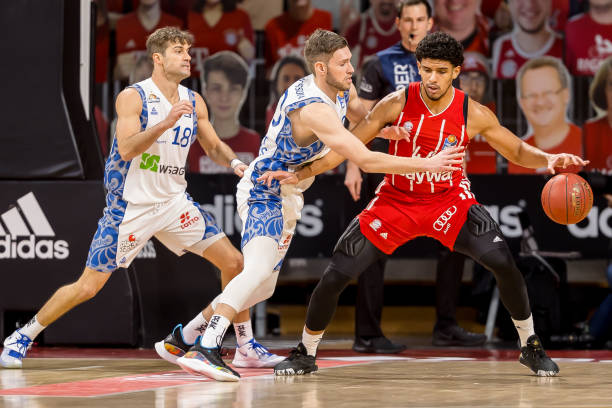 在面临球迷 在面临球迷